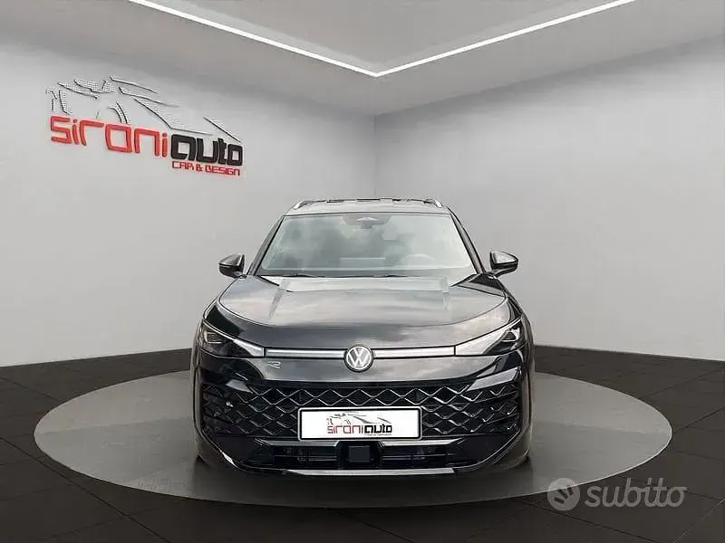 Nieuw VW T-Roc R-line 150 PK (110 kW) 2026 Zwart SUV
