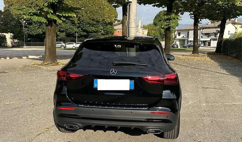 Usata Mercedes GLA180 AMG Line Premium Plus 116 CV (85 kW) 2023 Nero SUV