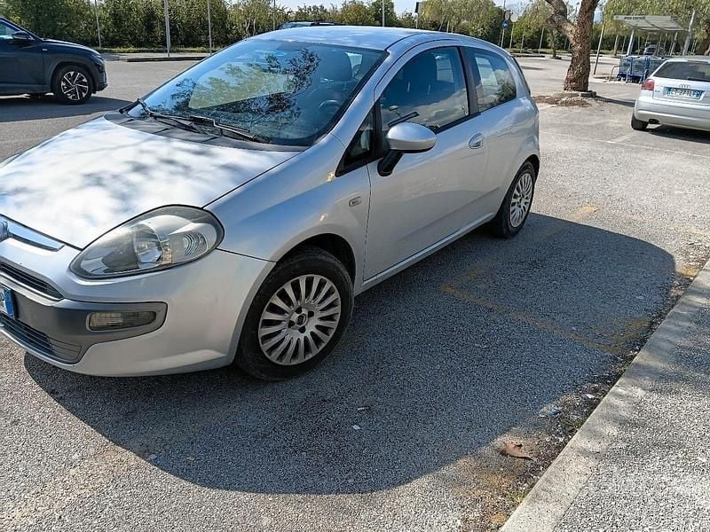 Usata Fiat Punto Evo Dynamic 75 CV (55 kW) 2010 Grigio Utilitaria