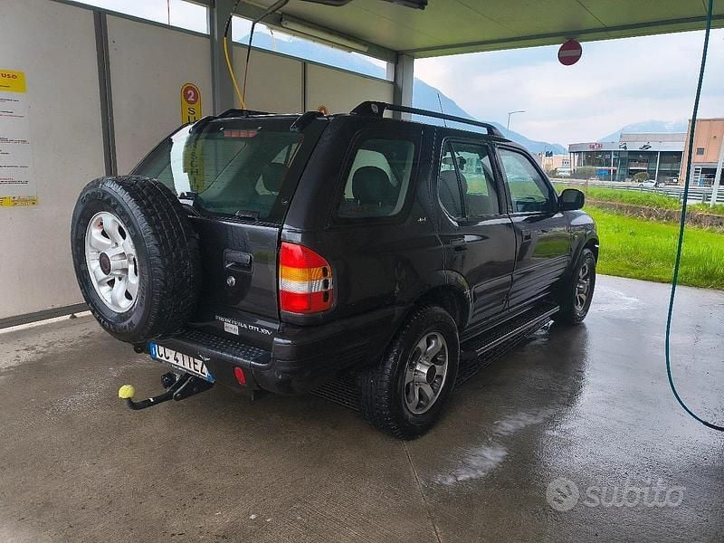 Usata Opel Frontera Limited 116 CV (85 kW) 2002 Nero SUV
