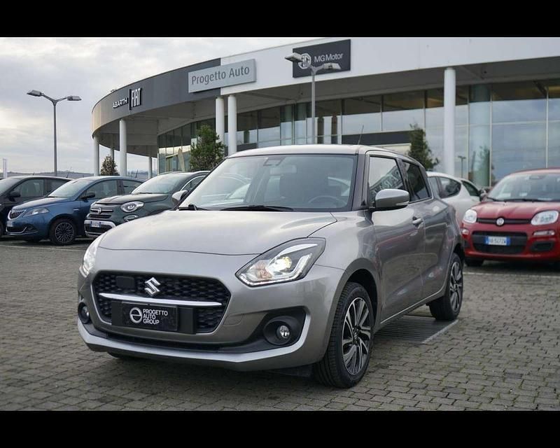 Grigio met Usata 2021 Suzuki Swift Tre volumi | 14.500 € (Ottimo prezzo) - Immagine 1/4