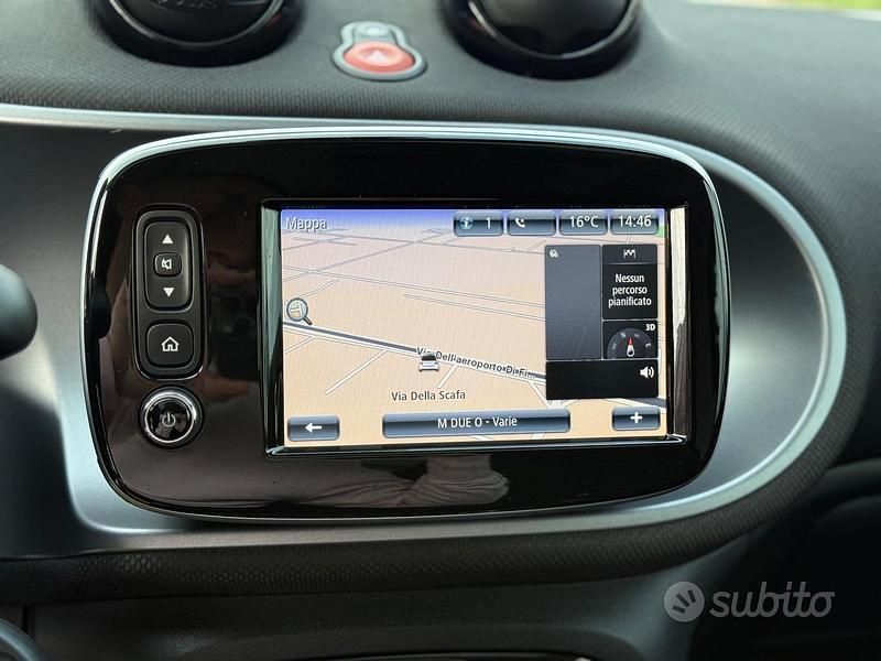 Usata Smart ForTwo Coupé Superpassion 71 CV (52 kW) 2019 Bianco Coupé