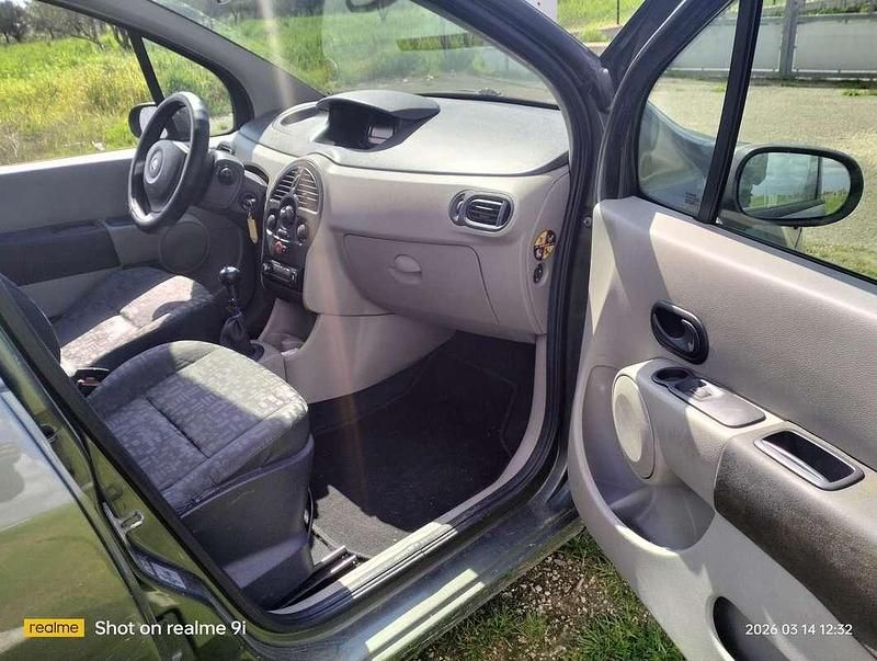 Usata Renault Modus Privilege 65 CV (47 kW) 2005 Monovolume