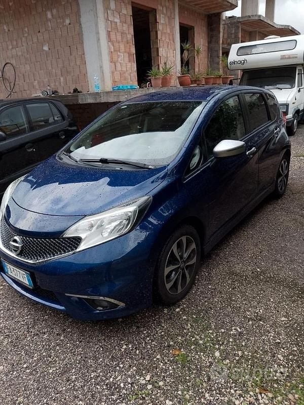 Blu Usata 2015 Nissan Note Tre volumi | 5599 € (Buon prezzo) - Immagine 1/4