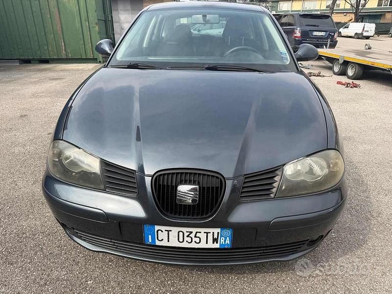 Usata Seat Ibiza Stylance 75 CV (55 kW) 2005 Nero Utilitaria