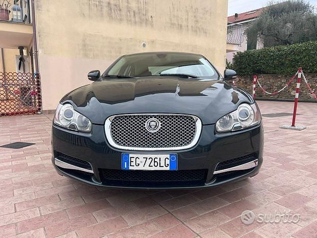 Usata 2011 Jaguar XF Luxury Tre volumi | 8800 € - Immagine 1/4