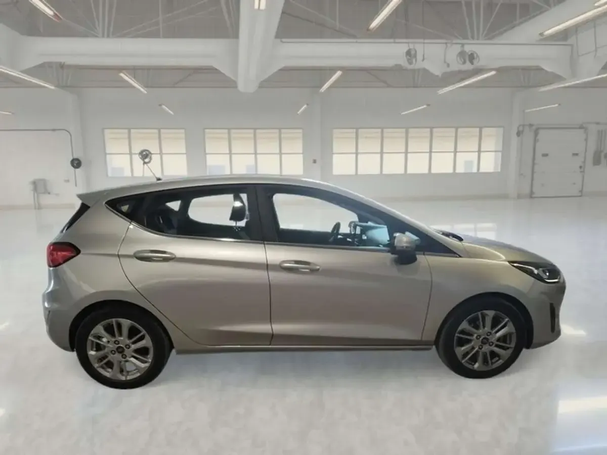 Usata Ford Fiesta Titanium 125 CV (91 kW) 2022 Grigio Utilitaria