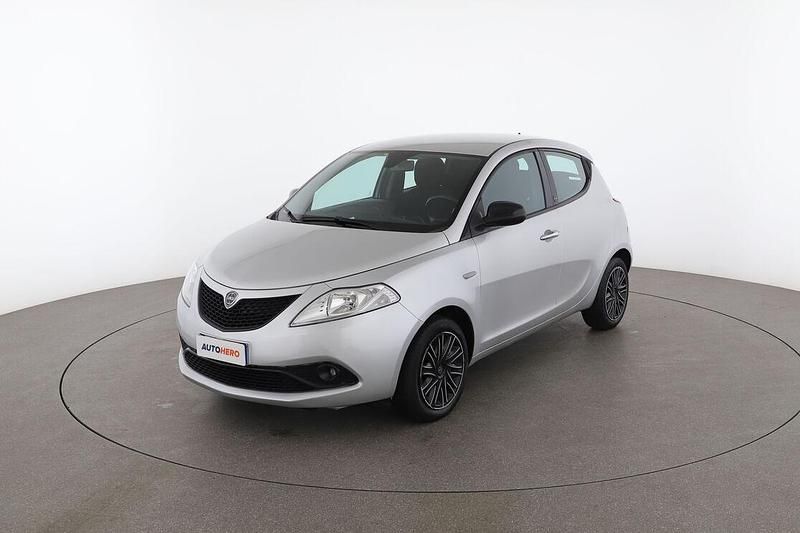 Argento Usata 2021 Lancia Ypsilon Gold Due volumi | 9899 € (Ottimo prezzo) - Immagine 1/4