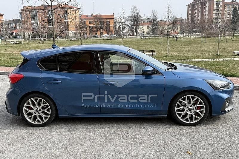 Usata Ford Focus ST 190 CV (139 kW) 2020 Blu Utilitaria