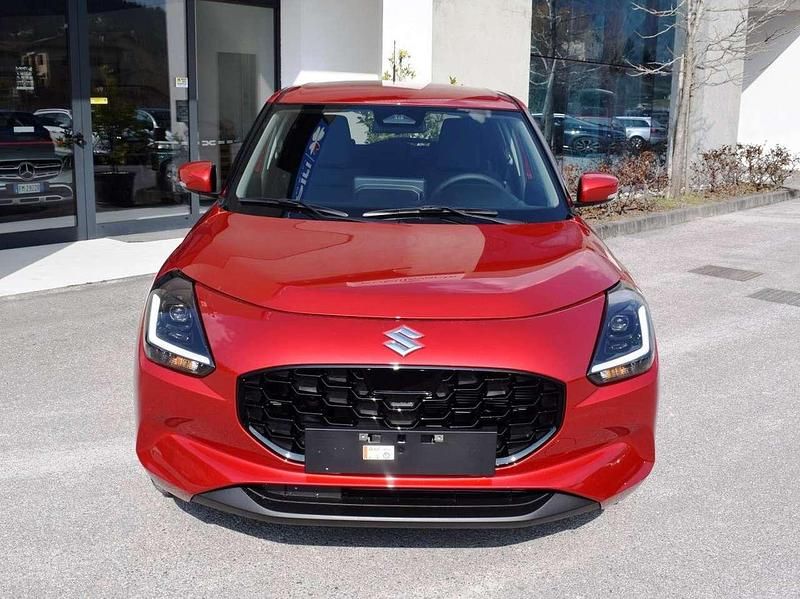 Nuevo Suzuki Swift 91 CV (66 kW) 2026 Rojo Utilitario