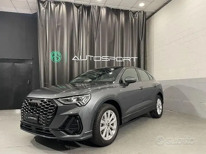 Usata Audi Q3 Sportback S-Line 190 CV (139 kW) 2023 Grigio SUV