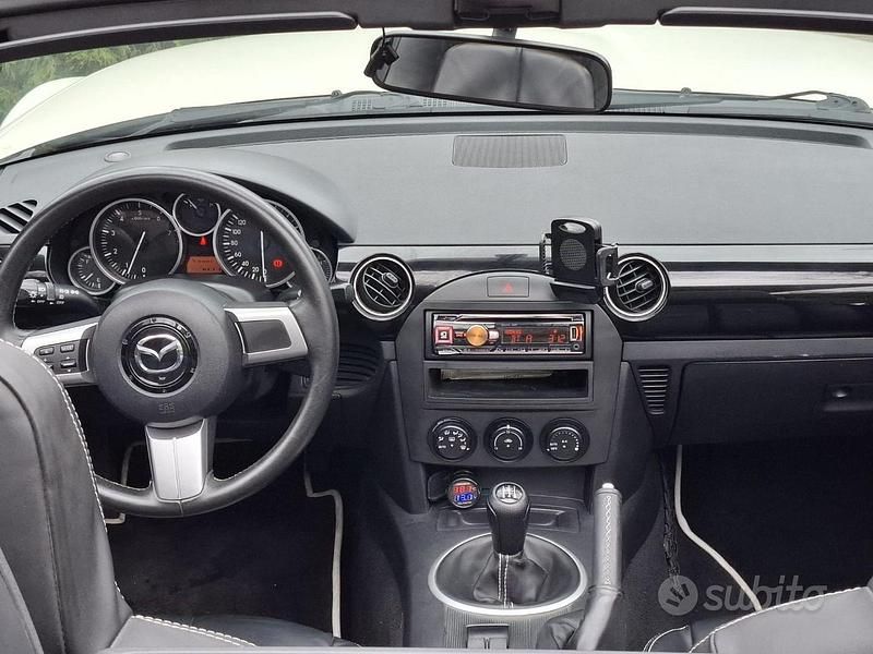 Usata Mazda MX5 126 CV (92 kW) 2008 Cabrio