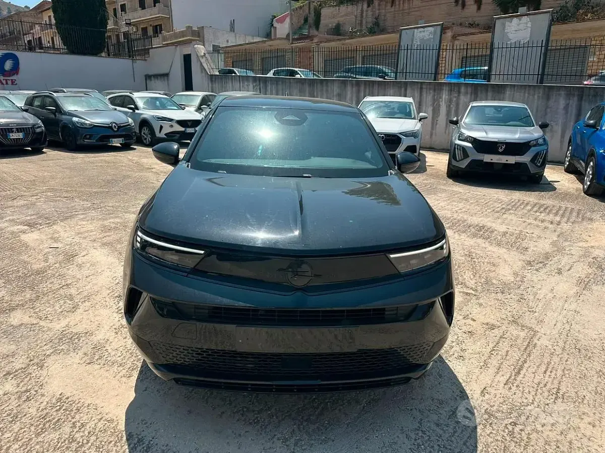 Usata Opel Mokka 136 CV (100 kW) 2025 Nero SUV