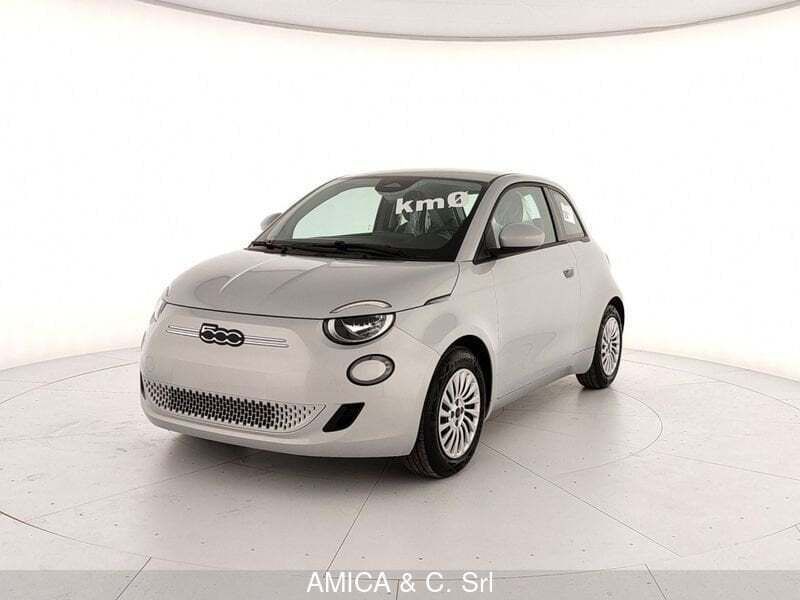 Usata Fiat 500e Icon 50 kW (69 CV) 2024 Verde Berlina