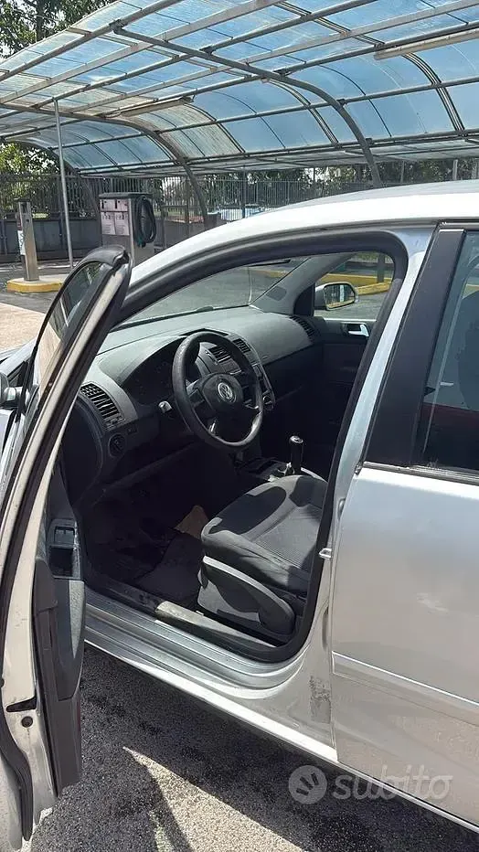 Usata VW Polo 75 CV (55 kW) 2005 Grigio Utilitaria