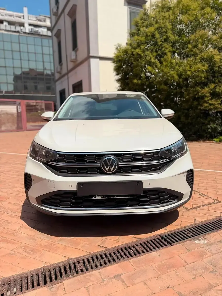 Usata VW Taigo Life 110 CV (80 kW) 2022 Beige SUV