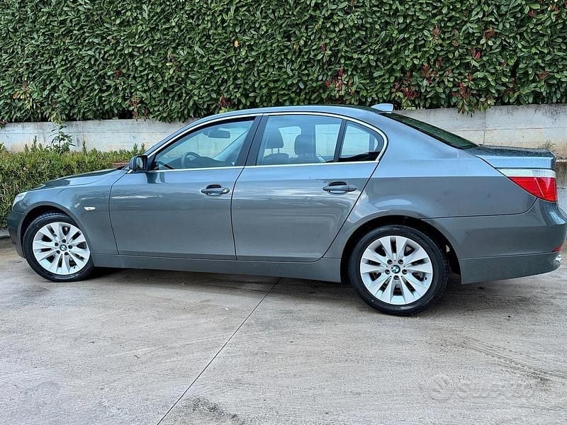 Usata BMW 525 180 CV (132 kW) 2005 Grigio Berlina