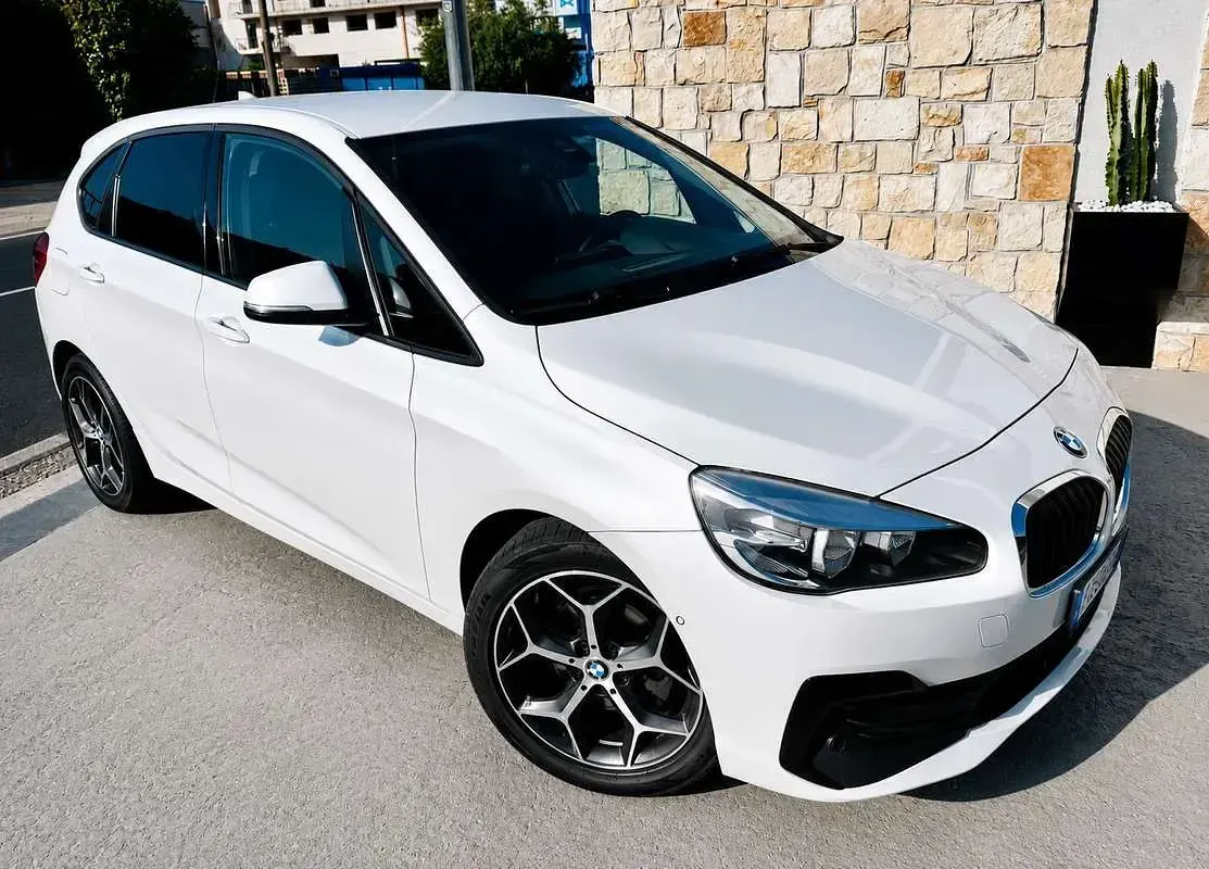 Usata BMW 216 Active Tourer Luxury Line 116 CV (85 kW) 2019 Bianco Monovolume