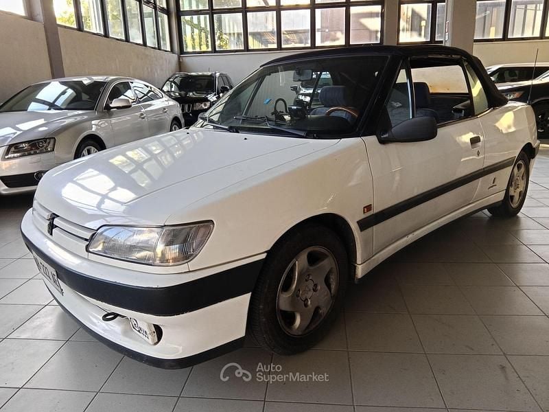 Usata Peugeot 306 Cabriolet 101 CV (74 kW) 1994 Bianco Cabrio