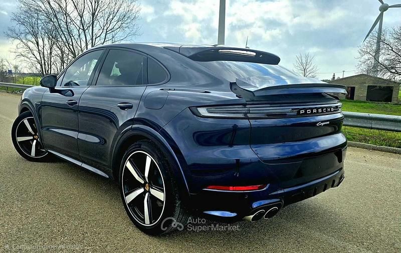 Usata Porsche Cayenne 470 CV (345 kW) 2024 Blu SUV