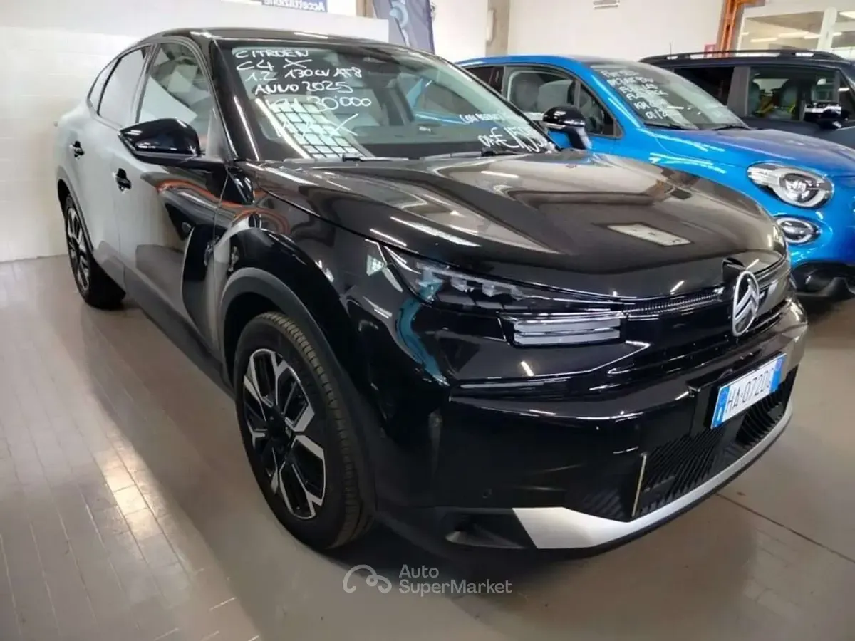 Begagnad Citroën C4 PureTech 131 HK (96 kW) 2025 Svart SUV