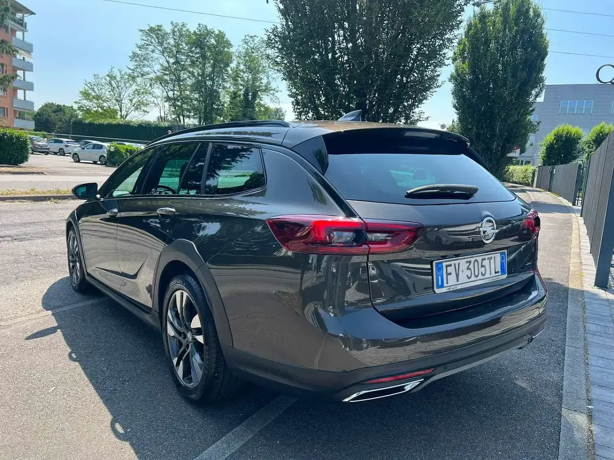 Usata Opel Insignia S 209 CV (153 kW) 2019 Bronzo Station wagon