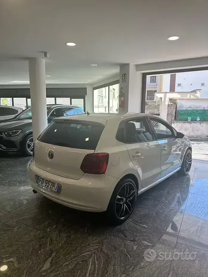 Usata VW Polo Trendline 90 CV (66 kW) 2012 Bianco Utilitaria