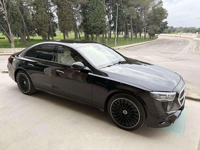 Usata Mercedes E300 AMG 197 CV (144 kW) 2024 Nero Berlina