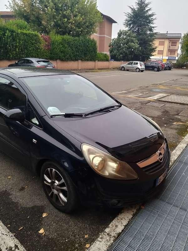 Usata Opel Corsa Enjoy 90 CV (66 kW) 2007 Berlina