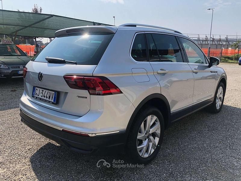 Usata VW Tiguan Life 150 CV (110 kW) 2022 Argento SUV