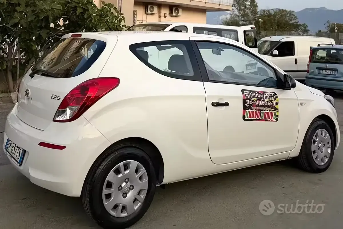 Usata Hyundai i20 85 CV (62 kW) 2013 Bianco Utilitaria