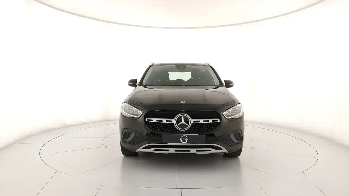 Usata Mercedes GLA180 Executive 116 CV (85 kW) 2023 Nero SUV