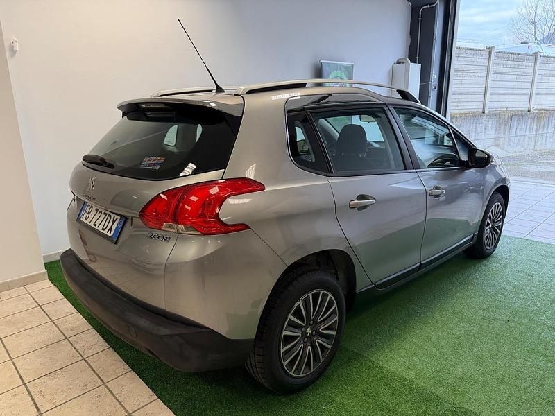 Usata Peugeot 2008 Allure 74 CV (54 kW) 2015 Grigio SUV