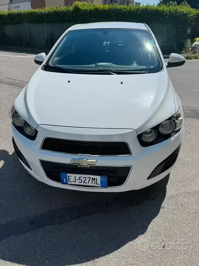 Usata Chevrolet Aveo 86 CV (63 kW) 2011 Bianco Utilitaria