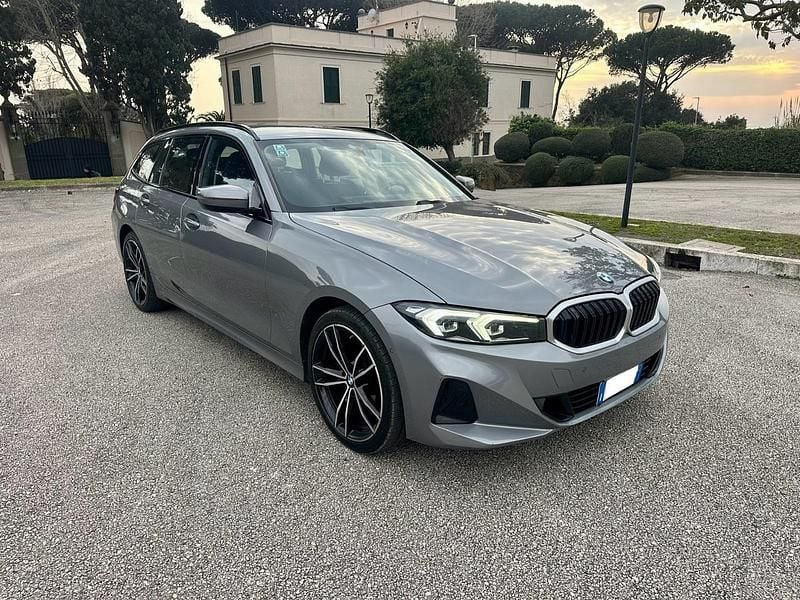 Usata BMW 318 149 CV (109 kW) 2022 Grigio Station wagon
