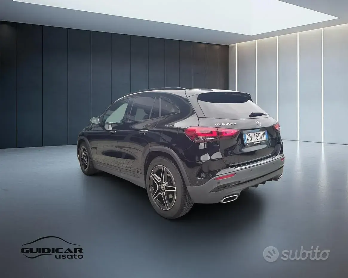 Usata Mercedes GLA200 Premium 150 CV (110 kW) 2023 Nero SUV