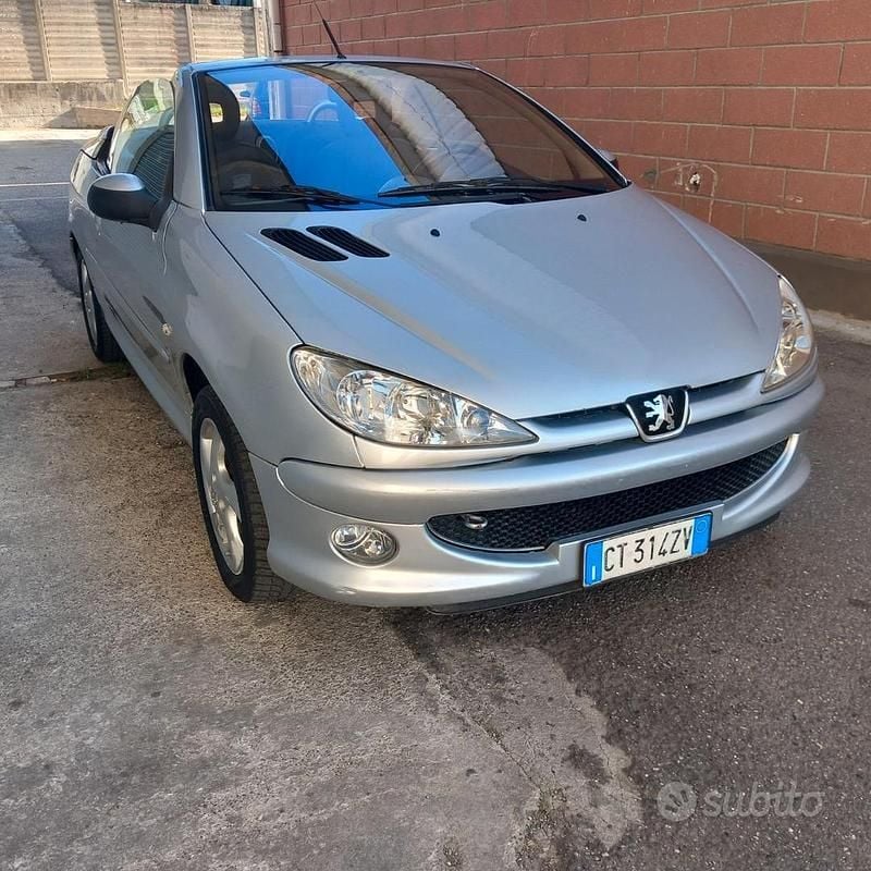 Usata Peugeot 206 CC 109 CV (80 kW) 2005 Cabrio