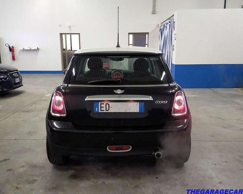 Usata Mini Cooper 120 CV (88 kW) 2010 Nero Utilitaria