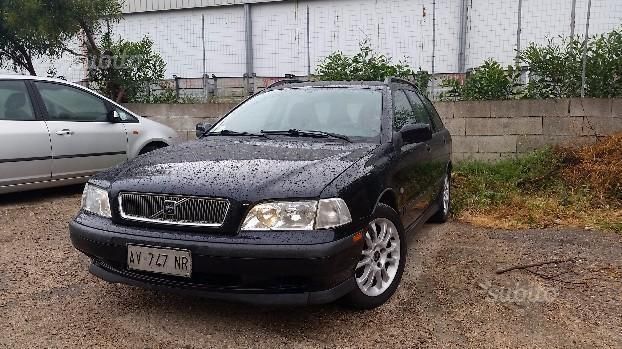 Volvo v40 1997