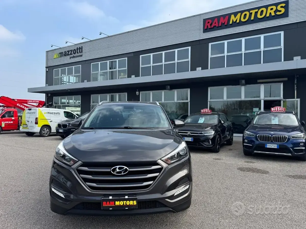 Usata Hyundai Tucson Xpossible 116 CV (85 kW) 2016 Grigio SUV