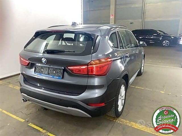 Usata BMW X1 Advantage 116 CV (85 kW) 2018 Grigio scuro SUV