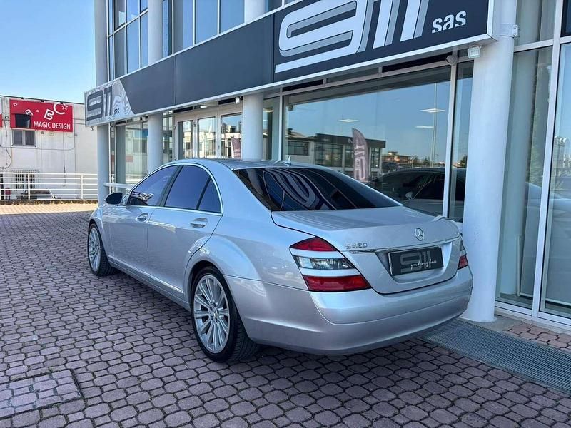 Usata Mercedes S420 Elegance 320 CV (235 kW) 2007 Argento iridium Berlina