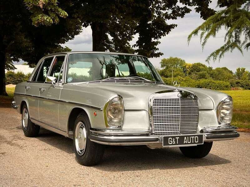 Usata Mercedes 280 SE 179 CV (131 kW) 1971 Argento Berlina