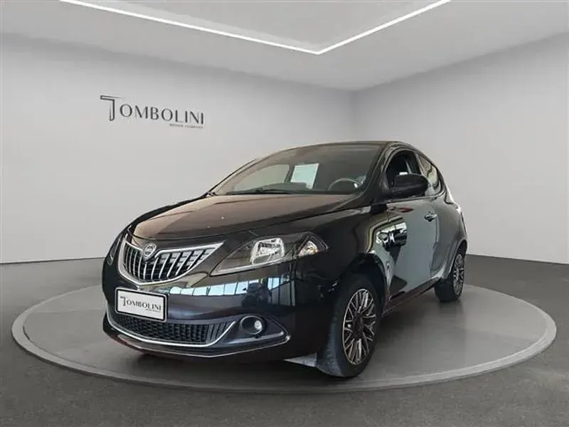 Usata Lancia Ypsilon Gold 69 CV (50 kW) 2022 Nero Utilitaria