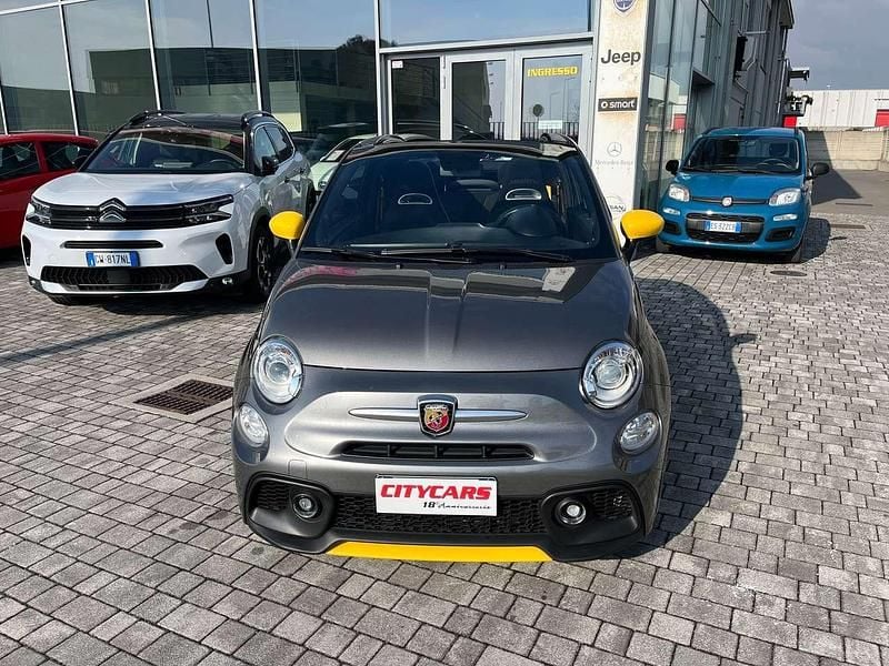 Usata Abarth 595C 165 CV (121 kW) 2022 Grigio Cabrio