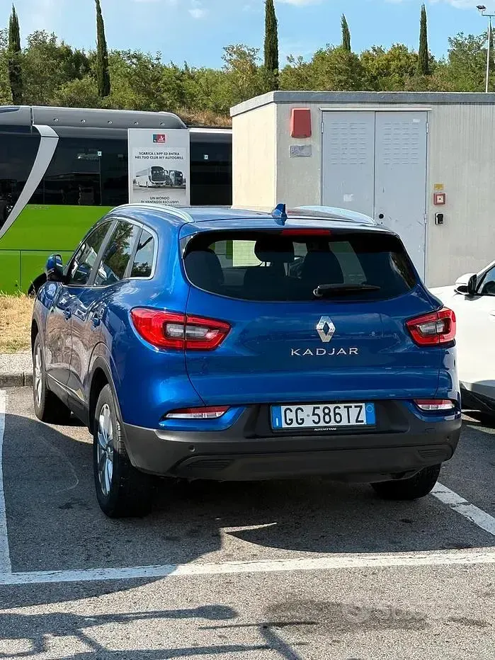 Usata Renault Kadjar 116 CV (85 kW) 2021 Bluazzurro SUV