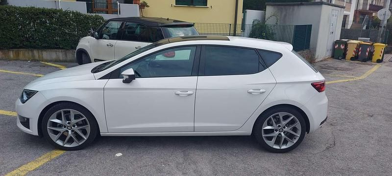 Usata Seat Leon FR 150 CV (110 kW) 2015 Bianco Berlina