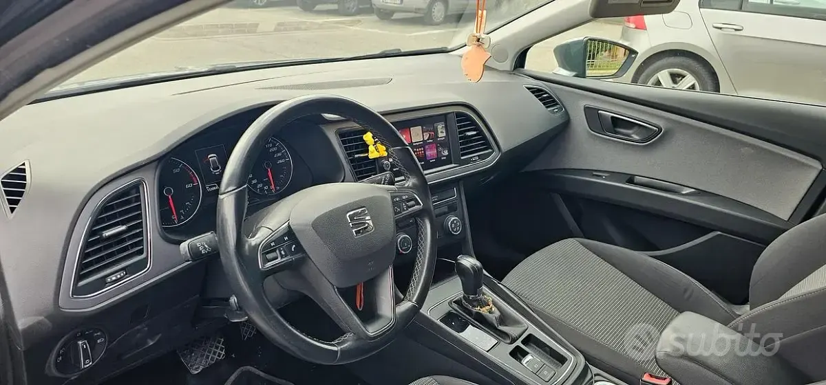 Usata Seat Leon 115 CV (84 kW) 2018 Grigio Station wagon