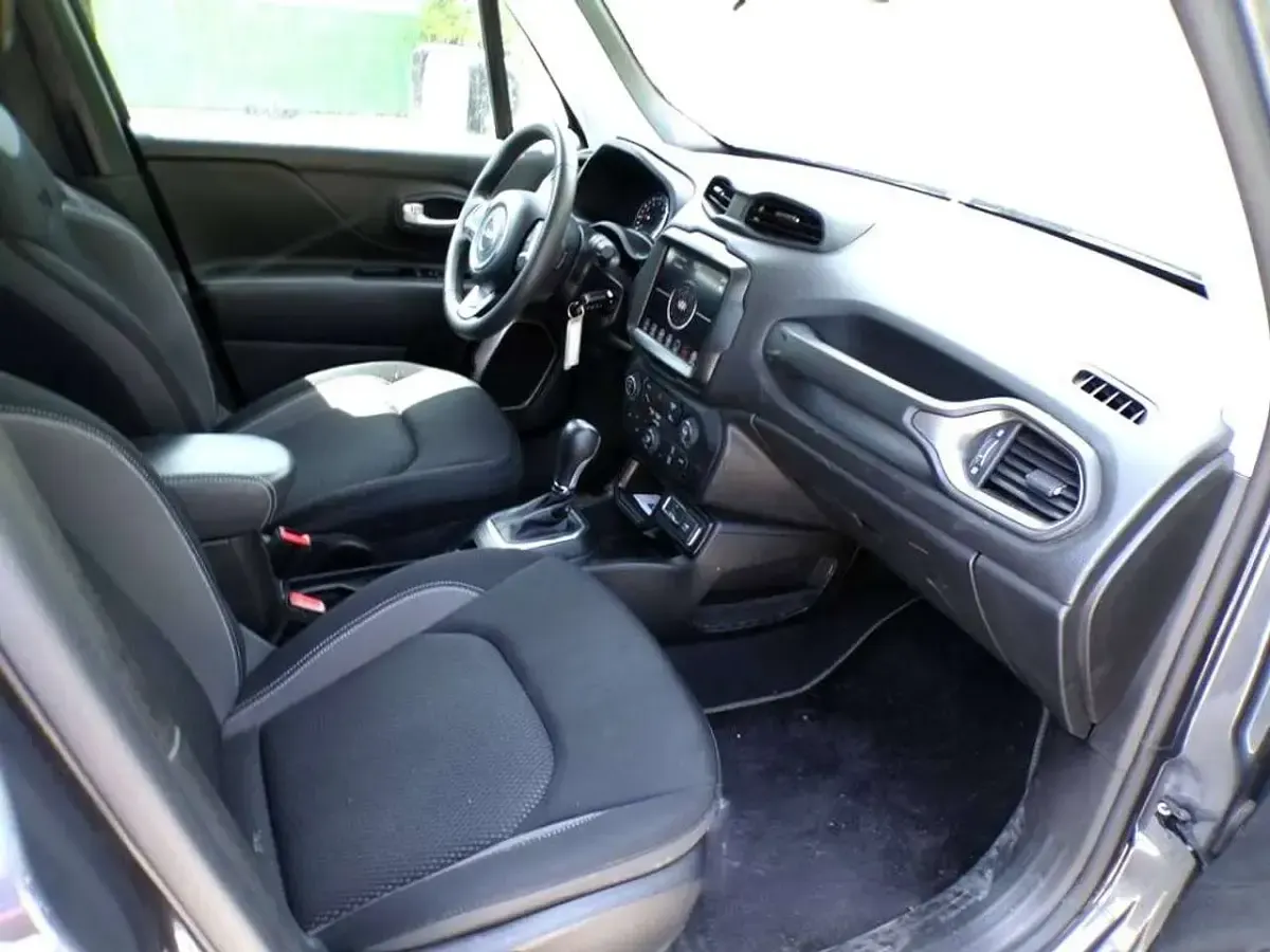 Usata Jeep Renegade Limited 131 CV (96 kW) 2023 Graphite grey (vr679) SUV