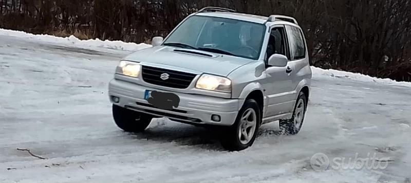 Usata 2004 Suzuki Grand Vitara SUV | 6500 € (Buon prezzo) - Immagine 1/4